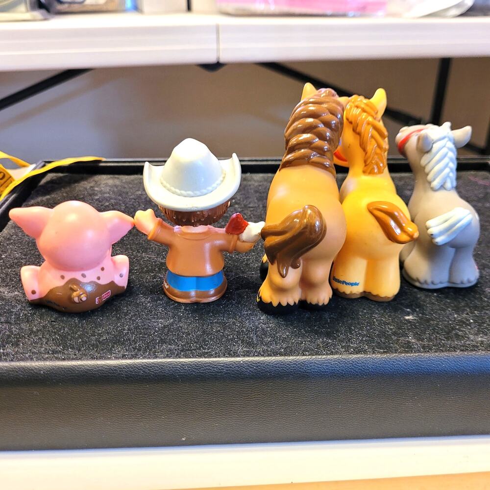 Fisher Price Little People Farm Animal Lot Pig Cowboy Farmer Horses Donkey Toy - Picture 3 of 4